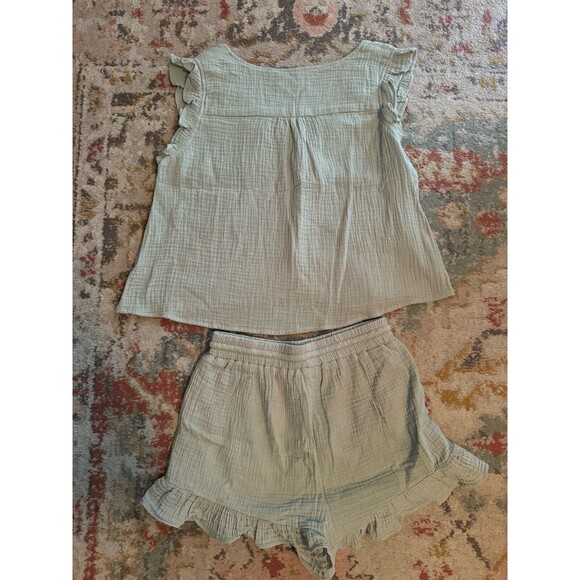 Womens New In Sage Green Set Size Small Button Shirt Ruffle Shorts - Picture 2 of 8
